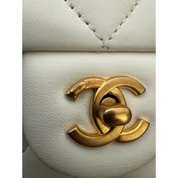 Chanel 22B White Mini Flap Rectangle Open Heart Gold Logo Shoulder Crossbody Bag - Picture 10 of 16